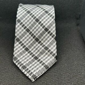 Burma Bilas Silk Tie